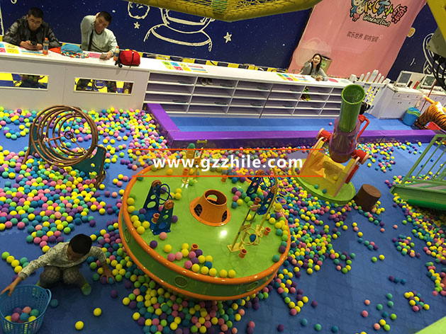 淘氣堡設備球池蹦床