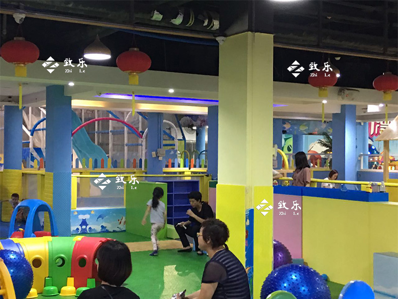 淘氣堡設備兒童樂園案例