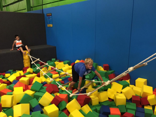 淘氣堡,室内淘氣堡,室内淘氣堡兒童樂園,室内水上樂園,淘氣堡廠家,淘氣堡設計,室内兒童樂園設備,兒童樂園廠家,超級蹦床,蹦床主題公園