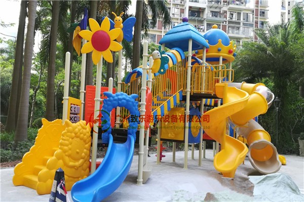 兒童樂園案例-深圳卓越淺水灣室外兒童樂園介紹